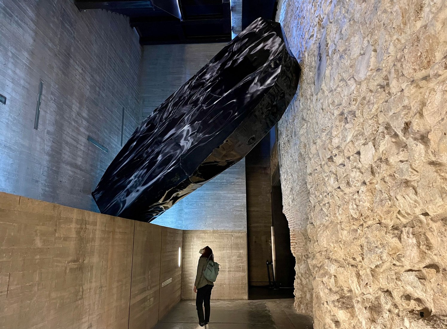 Rompiendo el mar by Amparo Sard. Photograph courtesy of MadBlue.