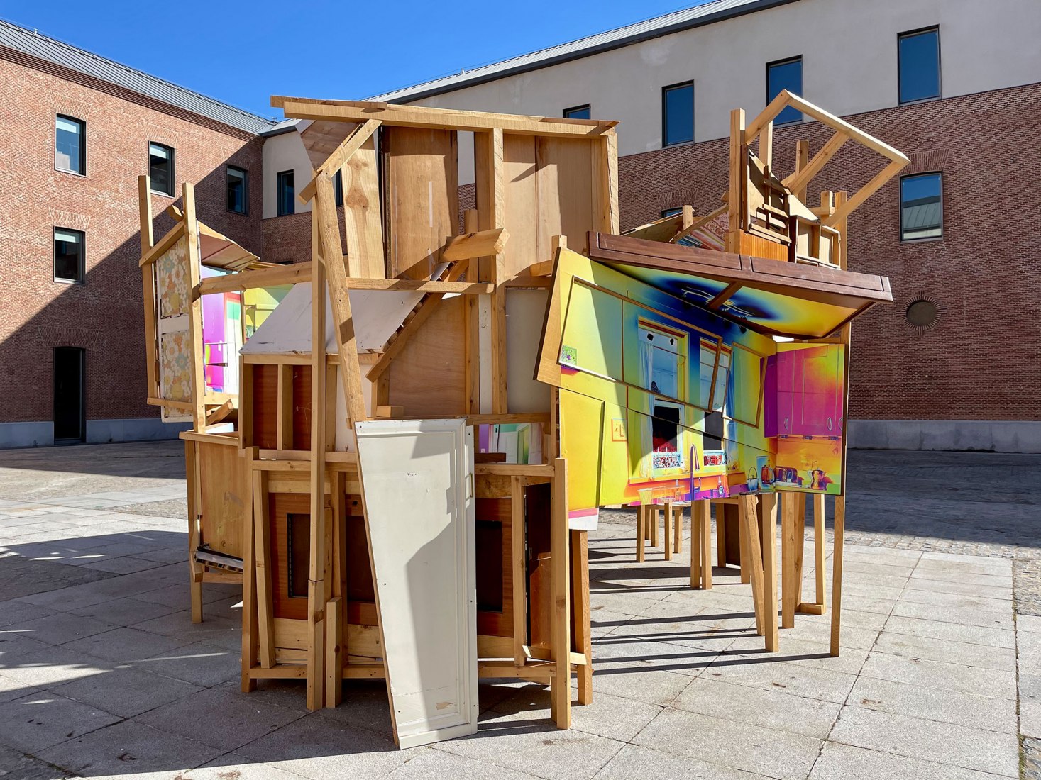 There is no place like home by Isidro Blasco. Photograph courtesy of MadBlue.