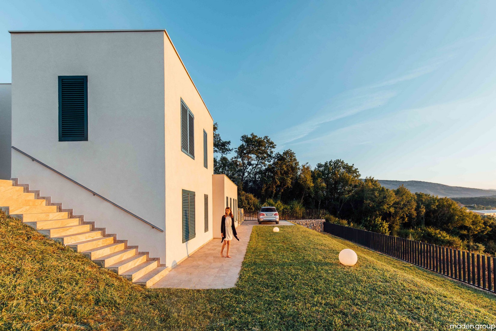 La Casa de la Colina por Maden Group. Fotografía por Leonit Ibrahimi