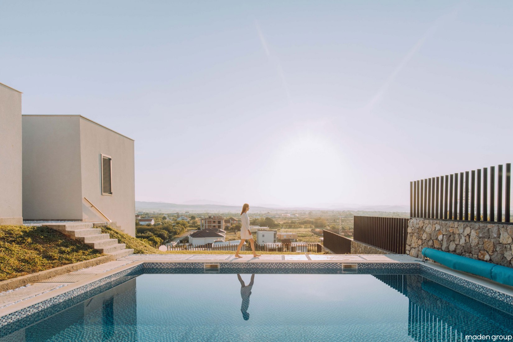 La Casa de la Colina por Maden Group. Fotografía por Leonit Ibrahimi