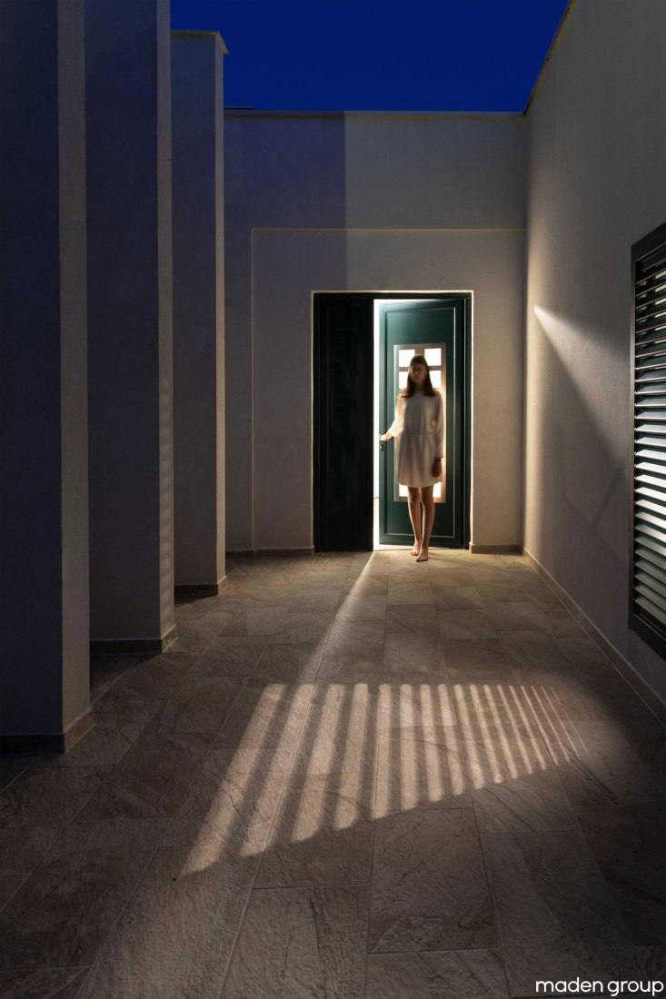 La Casa de la Colina por Maden Group. Fotografía por Leonit Ibrahimi