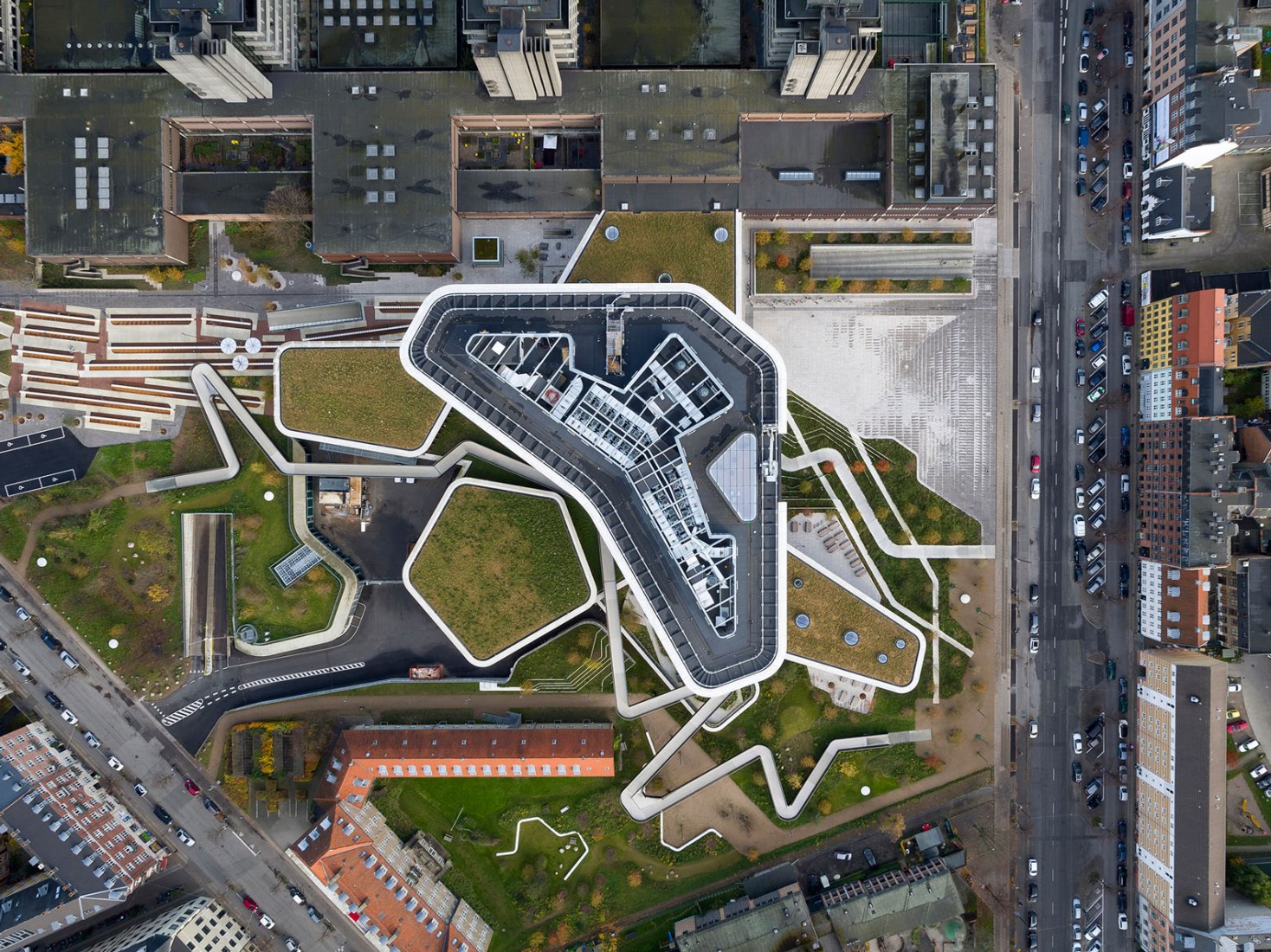 The Maersk Tower by C.F. Møller Architects. Photograph © Adam Mørk 