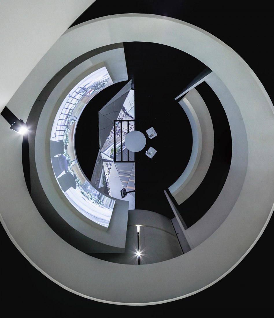 Exposición interior. Museum of Freedom and Human Rights by Mallol Arquitectos. Photograph by Fernando Alda