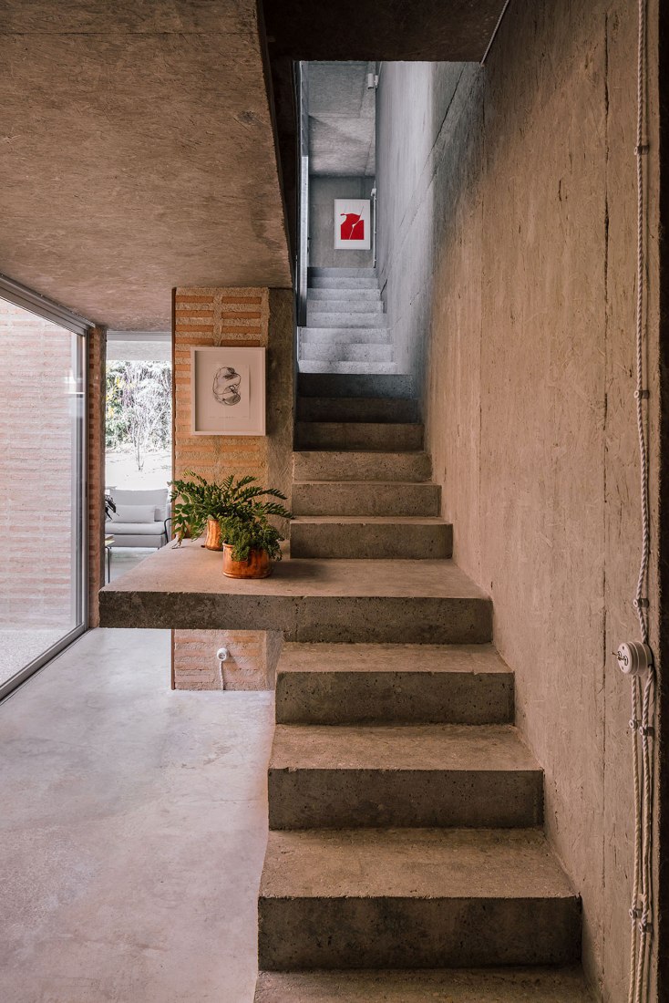 A three generation house in Boadilla del Monte by Malu de Miguel. Photograph by Imagen Subliminal (Miguel de Guzmán + Rocío Romero)