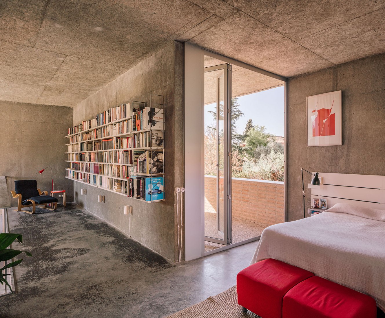 A three generation house in Boadilla del Monte by Malu de Miguel. Photograph by Imagen Subliminal (Miguel de Guzmán + Rocío Romero)