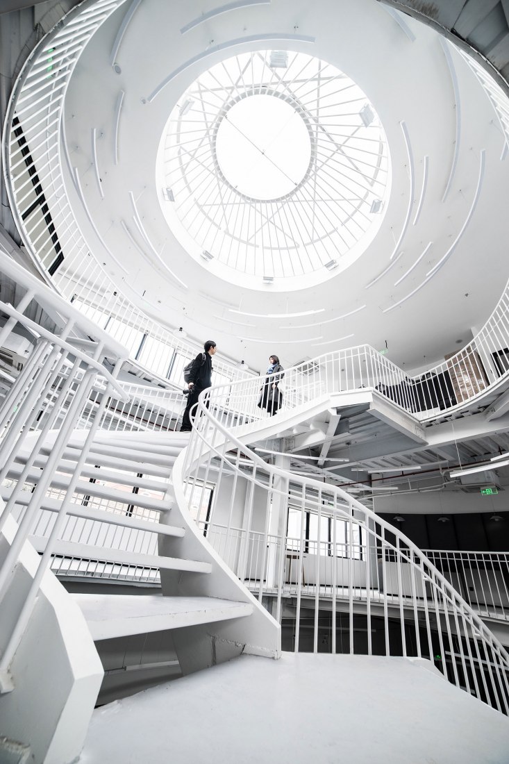 Escalera. Mandela Co-Working por RoarcRenew. Fotografía por OscarLok