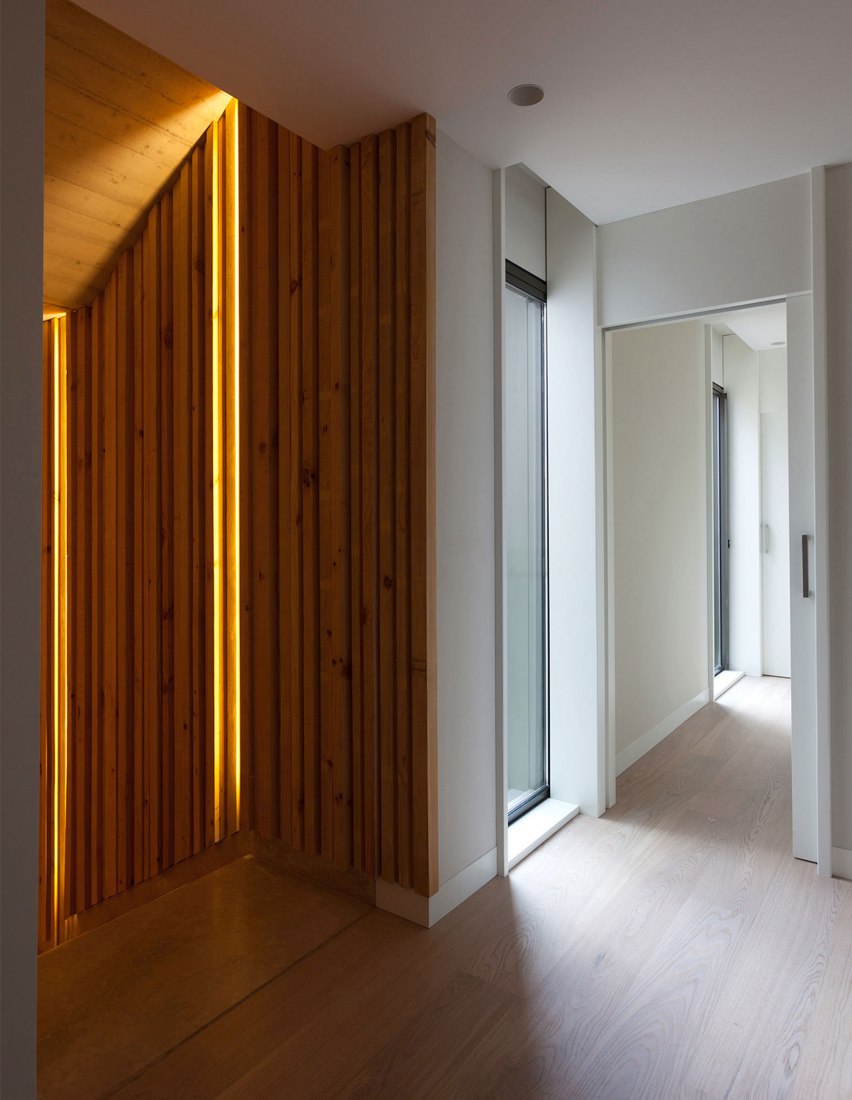 Interior view. El bosque 161, a single-family housing project by Mano de Santo. Photograph by Diego Opazo