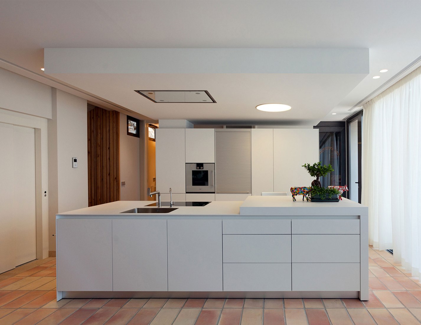 Interior view. El bosque 161, a single-family housing project by Mano de Santo. Photograph by Diego Opazo