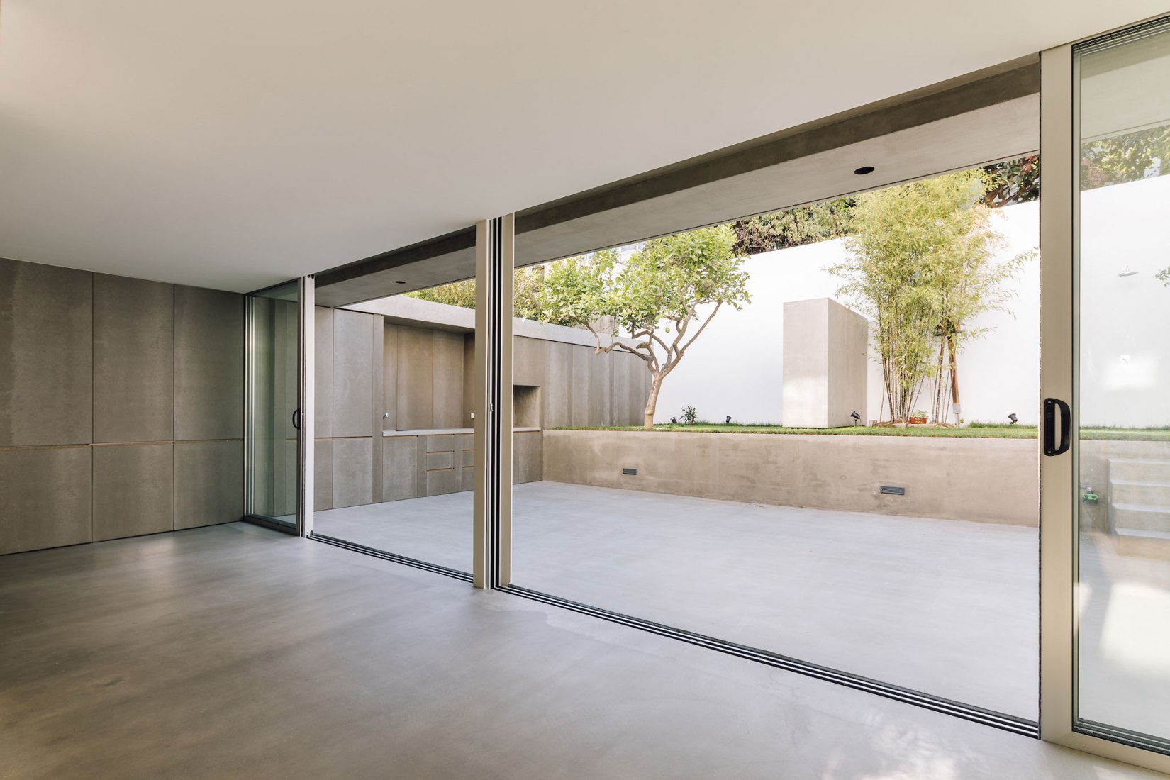Apartamento na Lapa por Manuel Cachão Tojal. Fotografía por Francisco Nogueira 