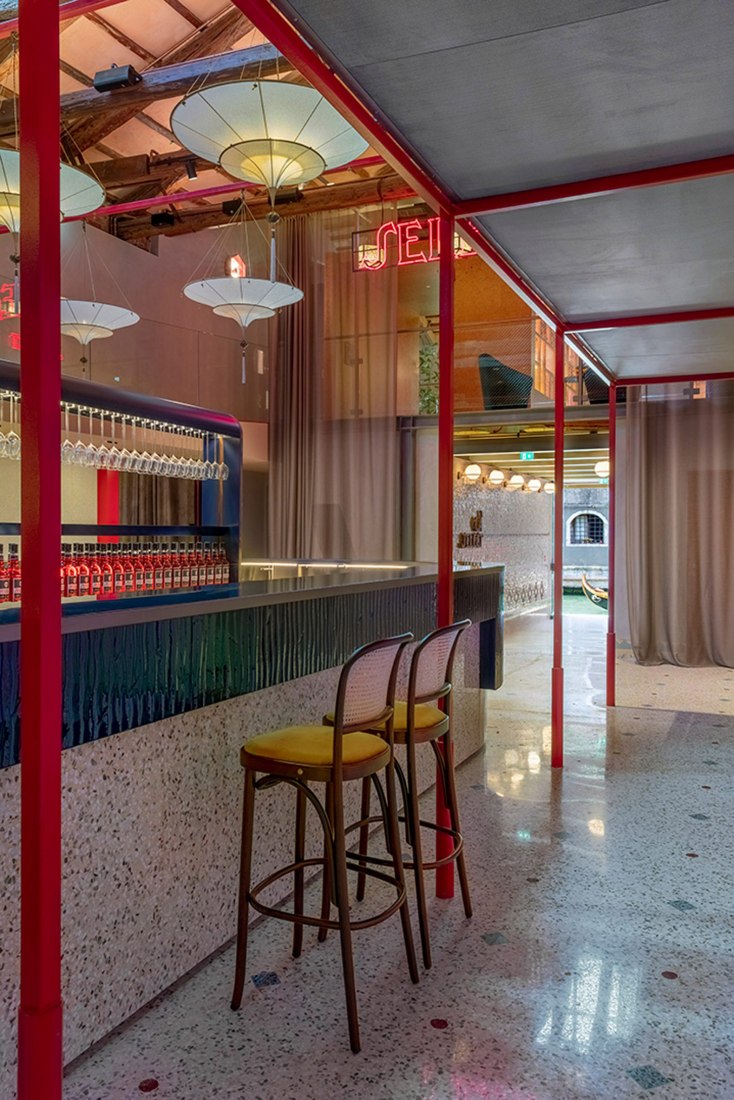 Cà Select Bar in Venice by Marcante-Testa. Photograph by Helenio Barbetta.