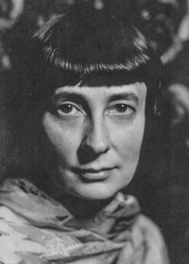 Portrait of Margarete Schütte-Lihotzky.