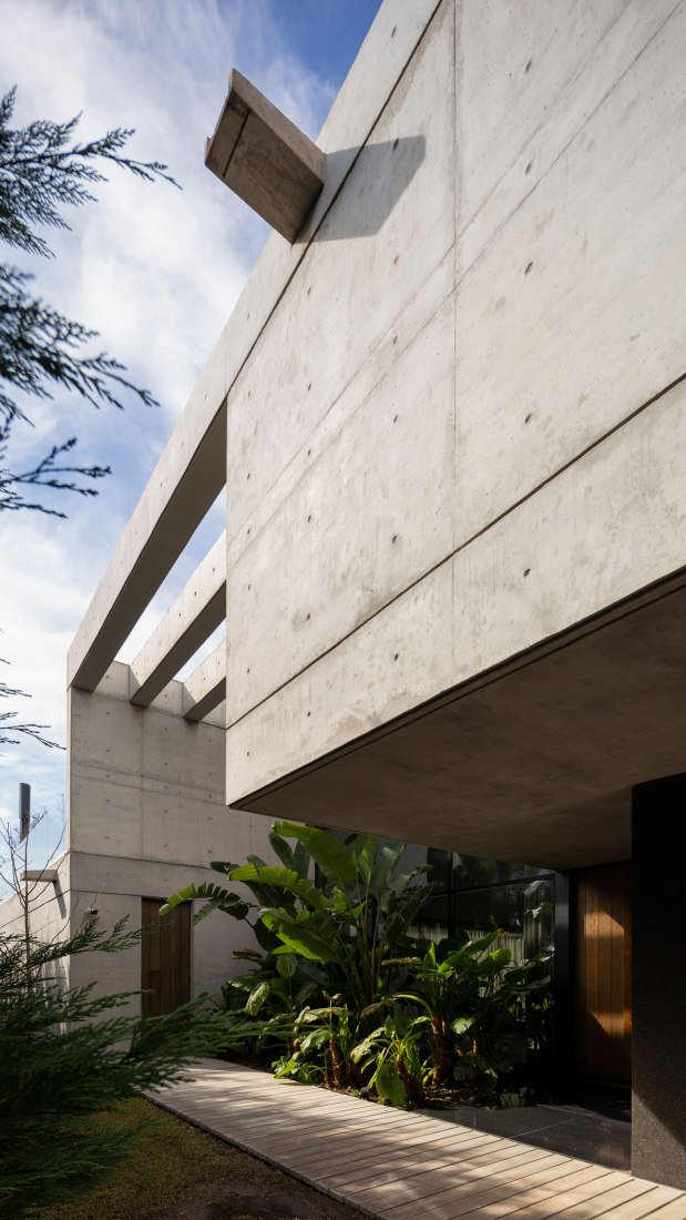 Golf House by Mariano Fiorentini. Photograph by Ramiro Sosa.