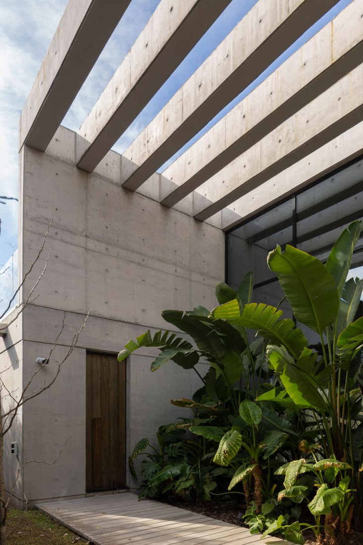 Golf House by Mariano Fiorentini. Photograph by Ramiro Sosa.