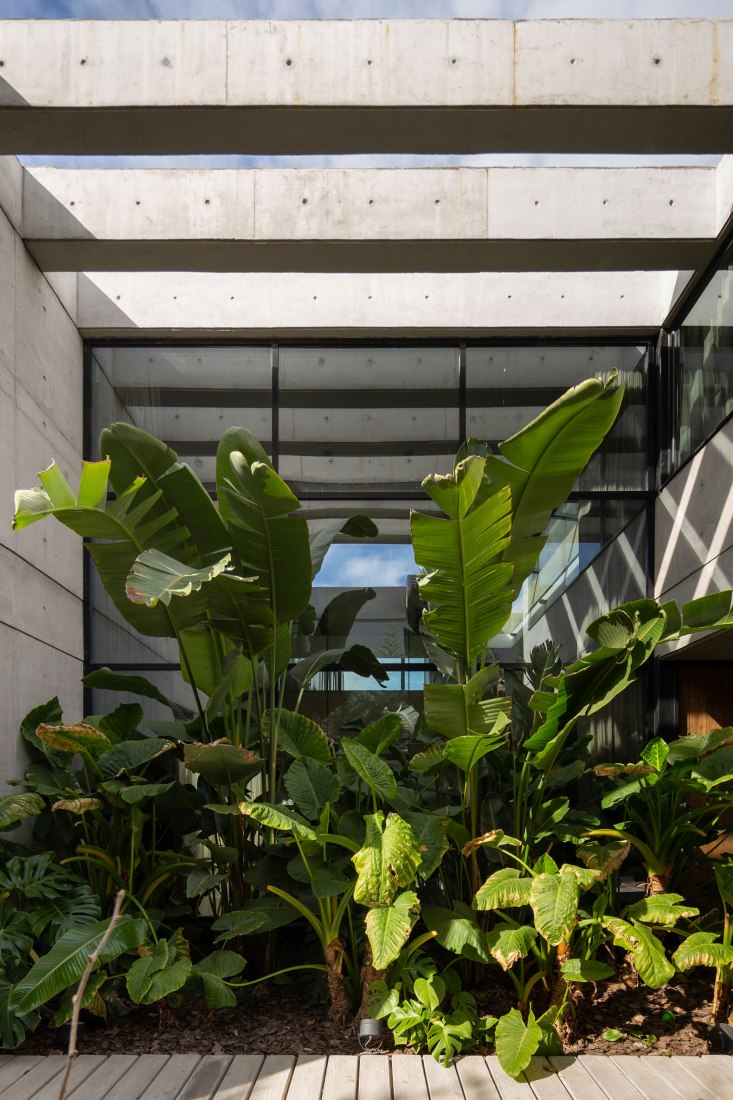 Golf House by Mariano Fiorentini. Photograph by Ramiro Sosa.