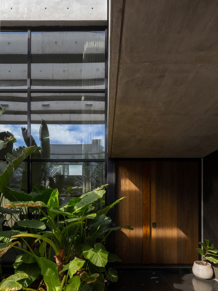 Golf House by Mariano Fiorentini. Photograph by Ramiro Sosa.