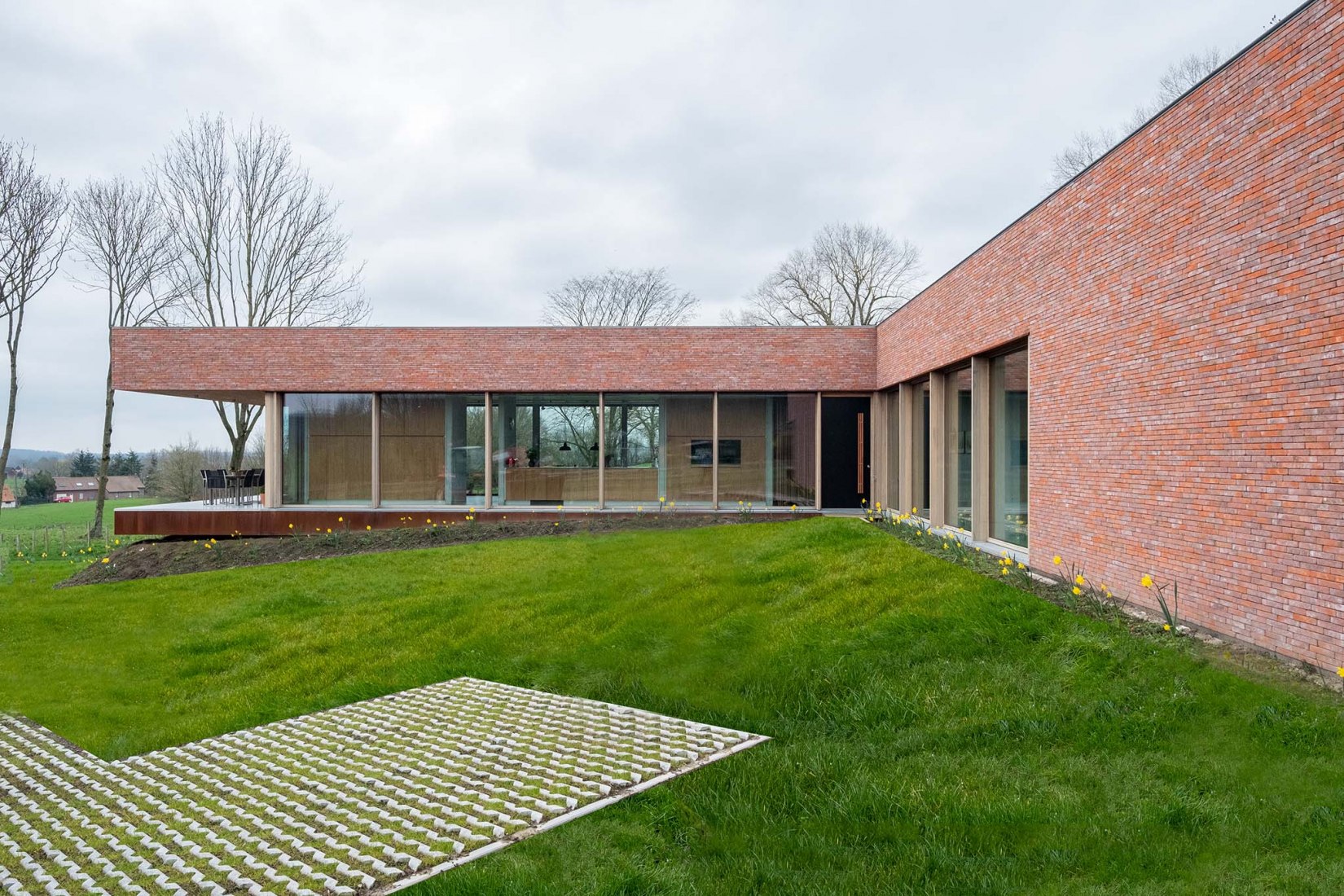 Villa V por Martens Van Caimere Architecten. Fotografía por Nick Cannaerts