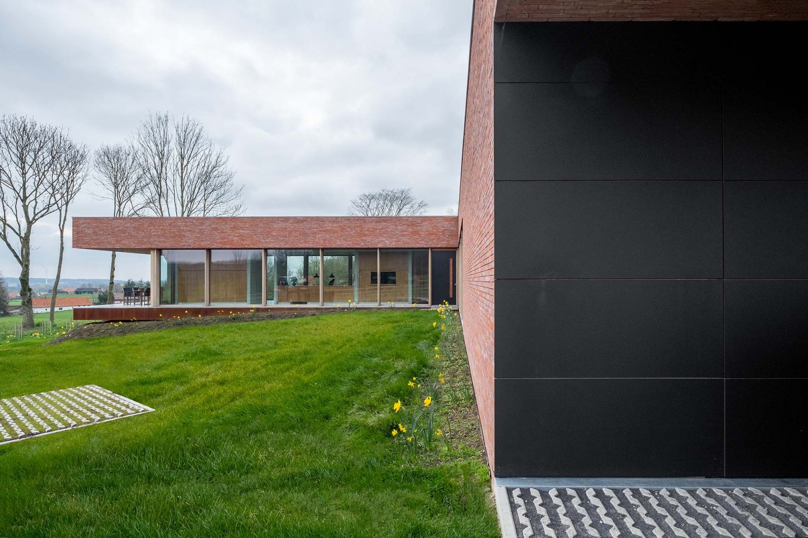 Villa V por Martens Van Caimere Architecten. Fotografía por Nick Cannaerts