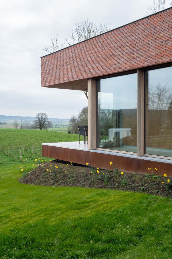 Villa V por Martens Van Caimere Architecten. Fotografía por Nick Cannaerts