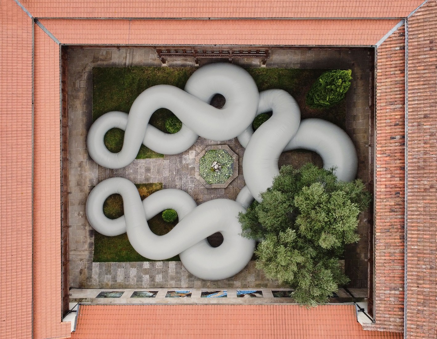 CUERPO GRIS de Martillo Neumático. Fotografía de Antonio Bouzas