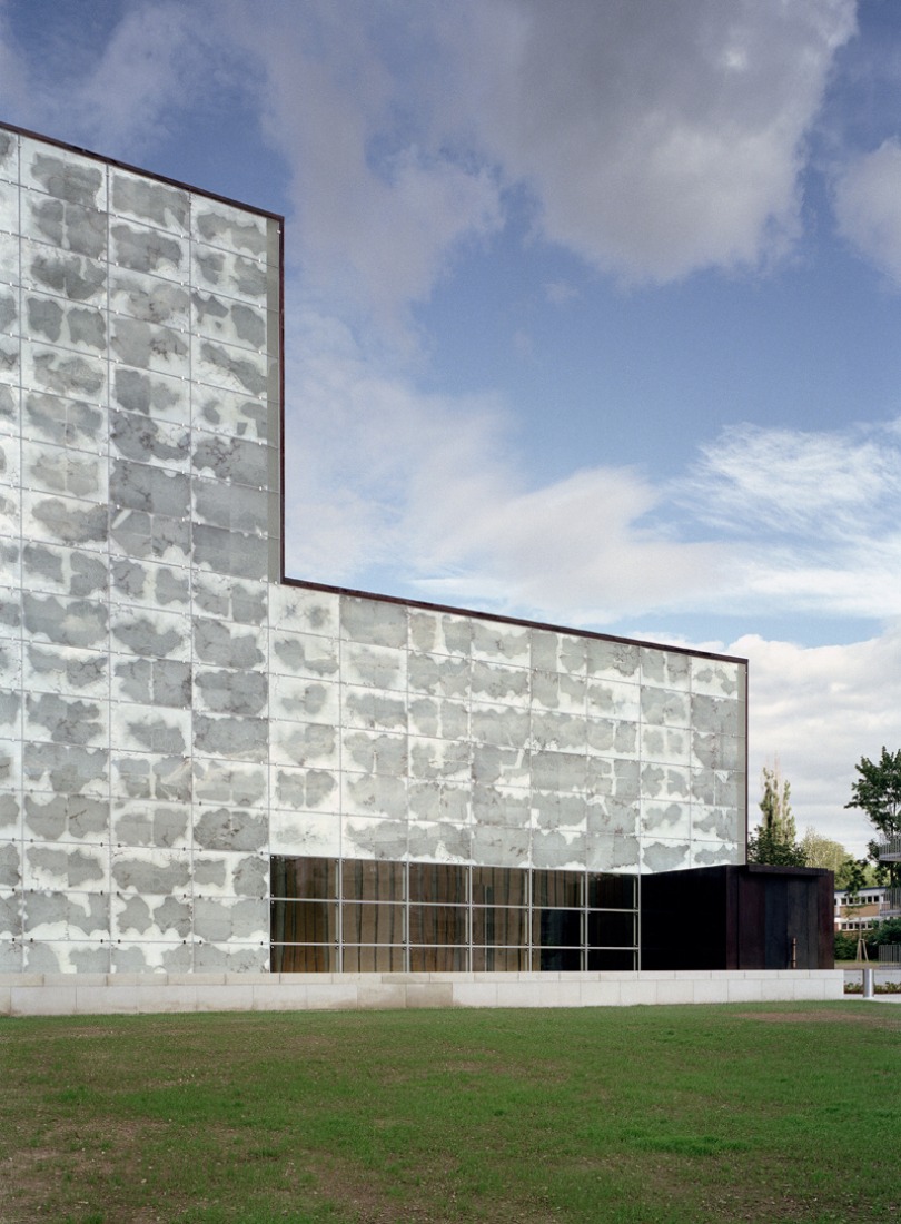 Imagen de la fachada. Nueva sede para el Deutsche Bundesbank por Mateo Arquitectura. Fotografía © Jan Bitter.