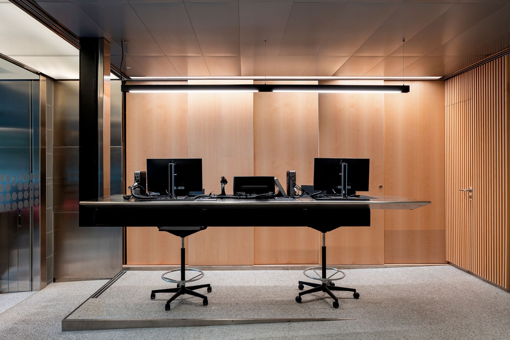 Espacio Banc Sabadell por mateo arquitectura. Fotografía por Pedro Pegenaute.