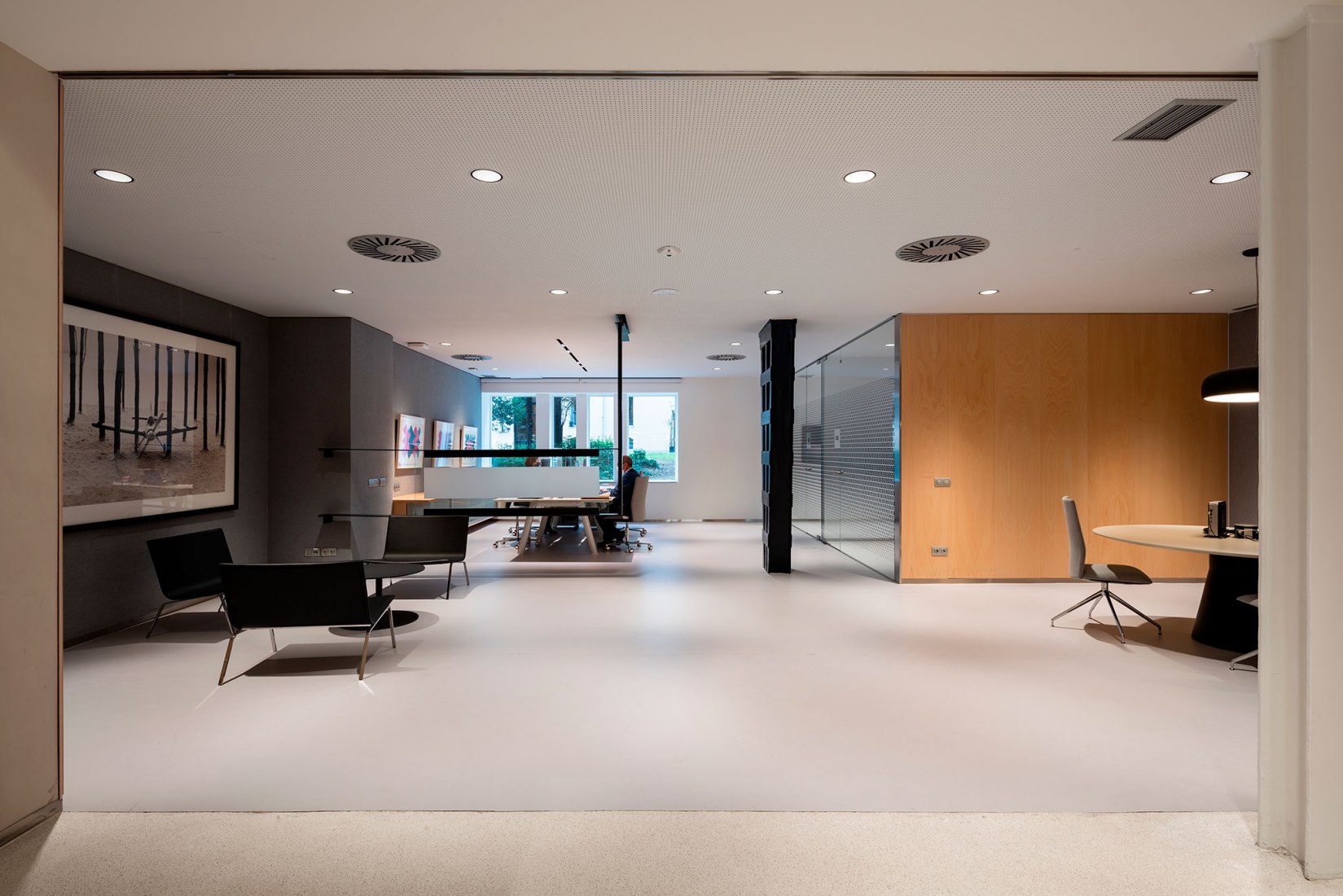 Espacio Banc Sabadell por mateo arquitectura. Fotografía por Pedro Pegenaute.