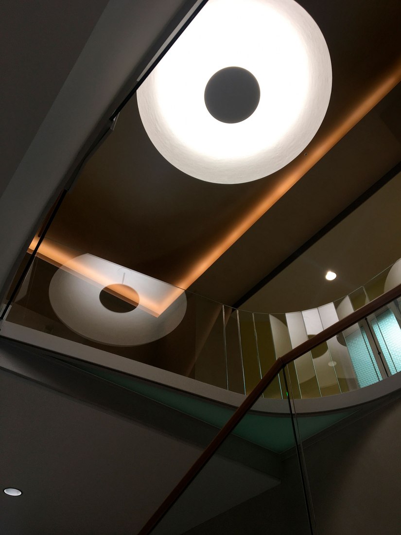 Espacio Banc Sabadell por mateo arquitectura. Fotografía por mateo arquitectura.