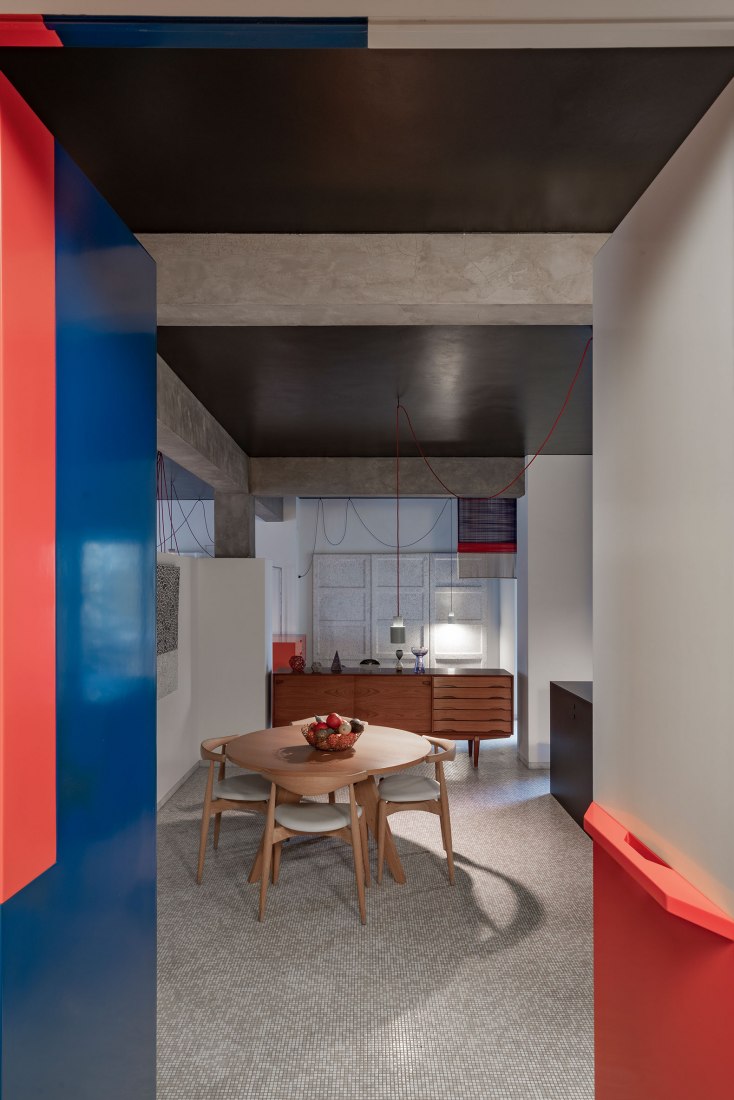 Renovation of an office in Madrid by Matilde Peralta del Amo. Photography by Luis Asin.