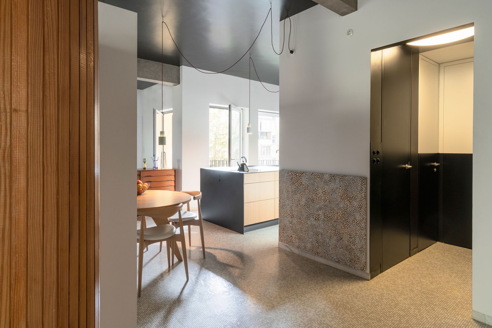 Renovación de un despacho en Madrid por Matilde Peralta del Amo. Fotografía por Luis Asin.