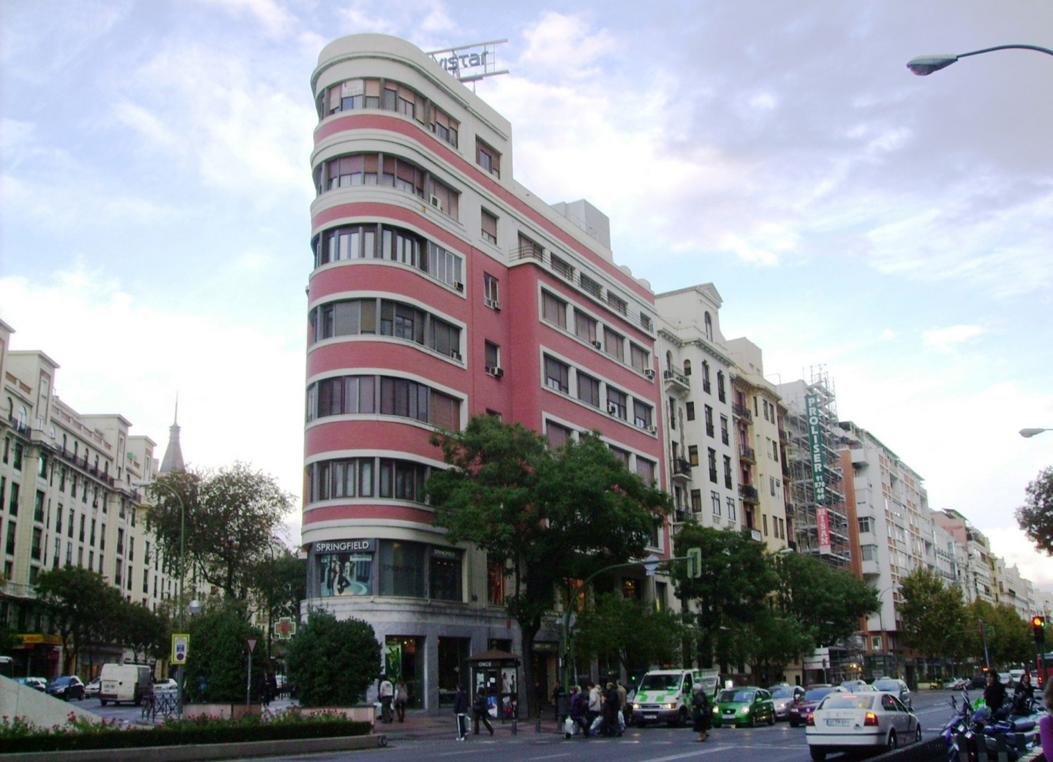 Building in Goya, Madrid, with the studio of Matilde Ucelay. 