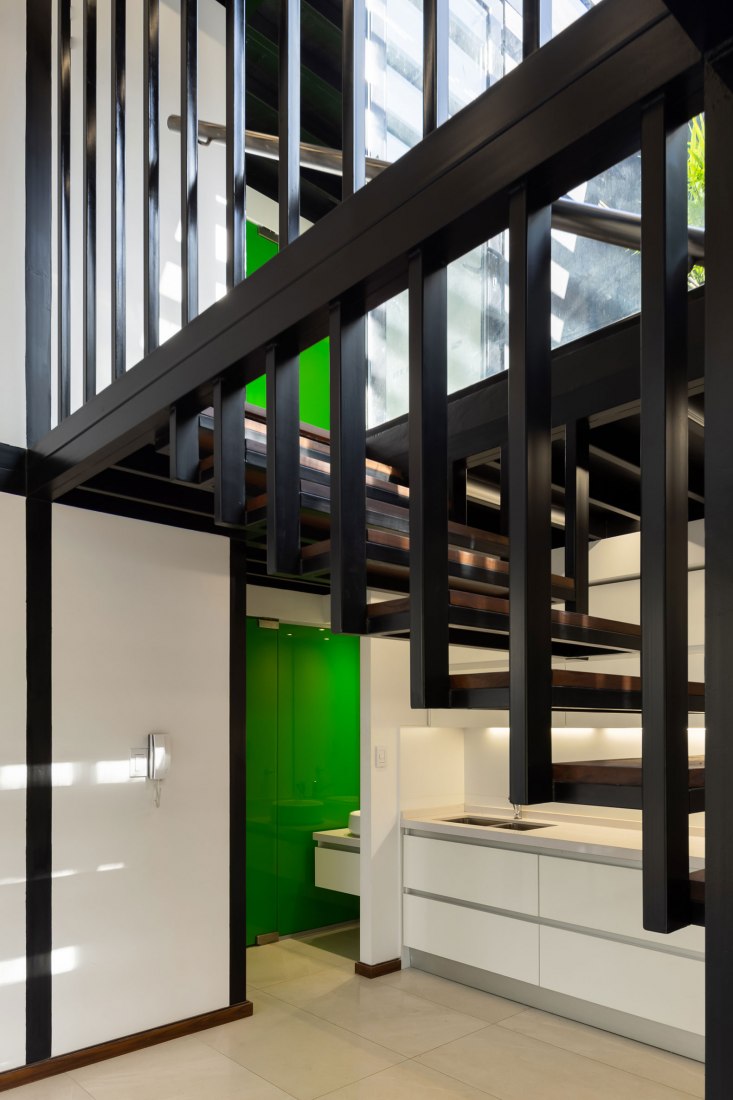 Dos casas metálicas por Mauricio Morra Arquitectos. Fotografía por Ramiro Sosa.