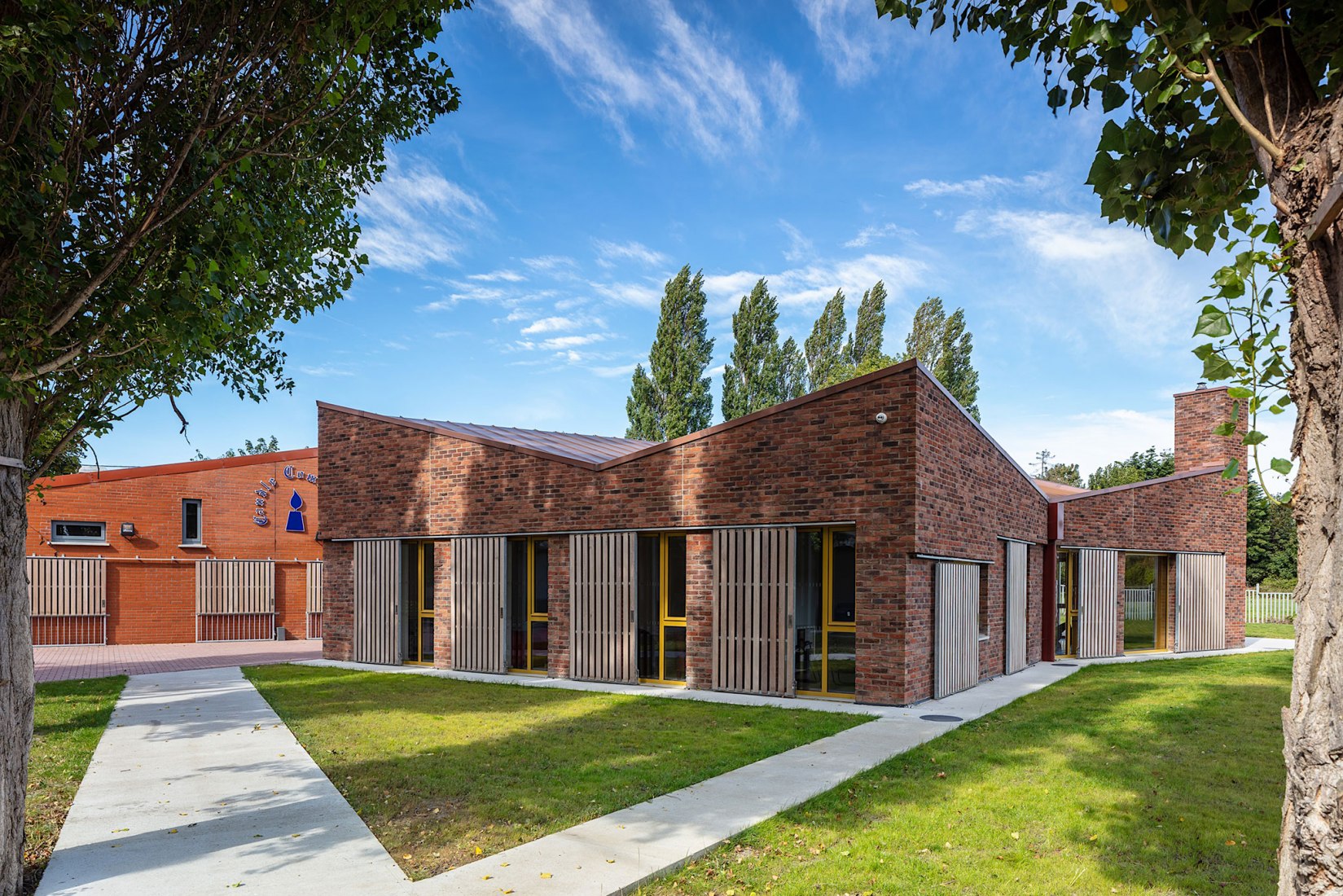 Candle Community por McGarry Ní Éanaigh Architects. Fotografía por Richard Hatch
