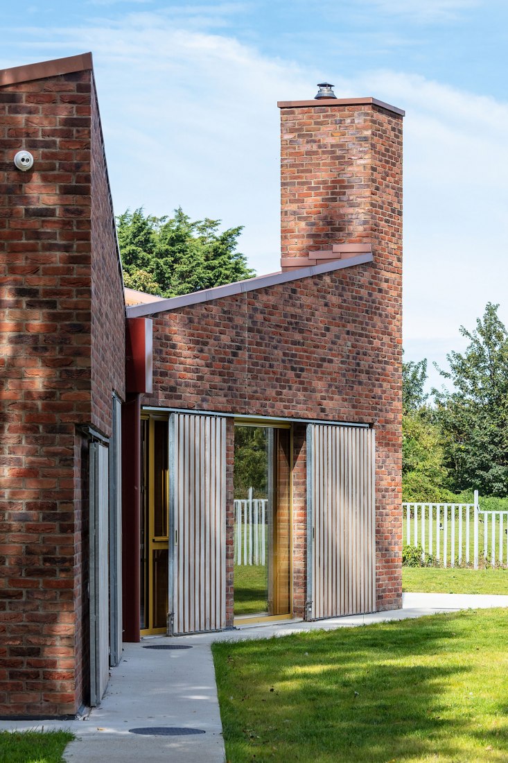 Candle Community por McGarry Ní Éanaigh Architects. Fotografía por Richard Hatch