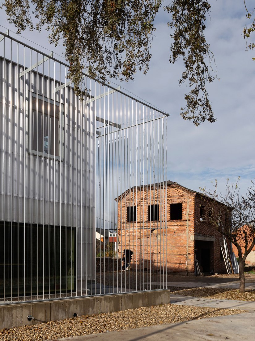 AA308 Offices by MCVR Arquitectos. Photograph by Adrián Capelo Cruz.