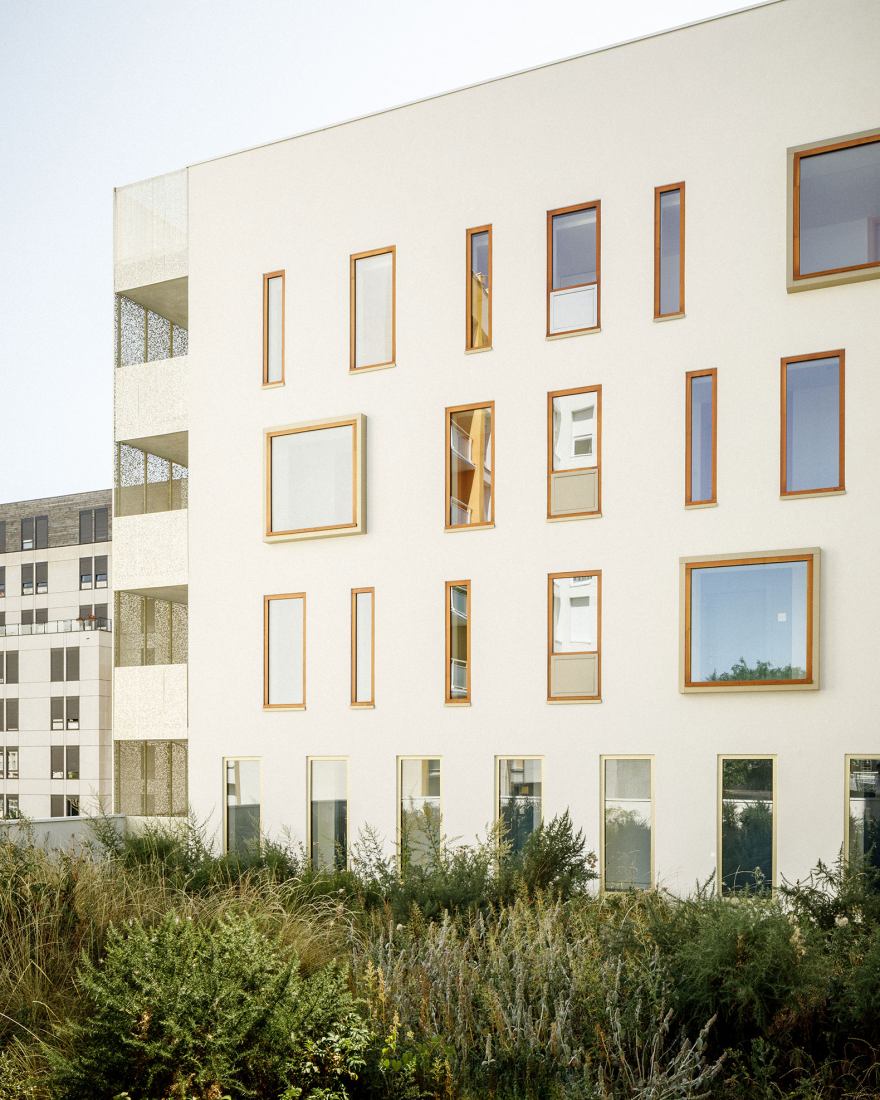 Complejo residencial Bourg-La-Reine por Margot-Duclot Architectes Associés. Fotografía por 11h45.