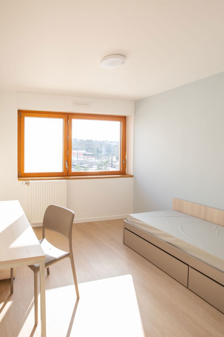 Complejo residencial Bourg-La-Reine por Margot-Duclot Architectes Associés. Fotografía por Charlotte Bommelaer.
