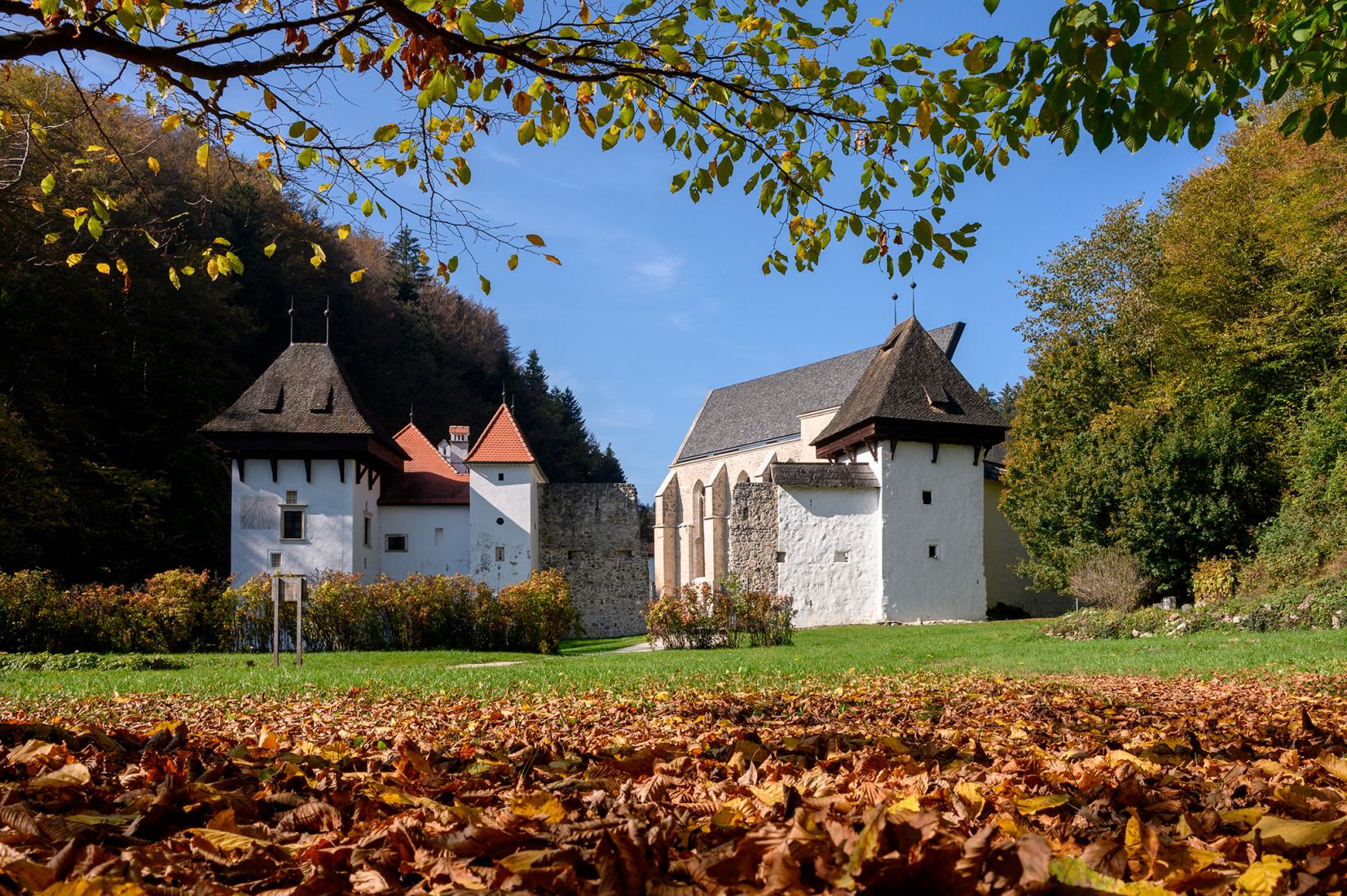 Covering the remains of the Church of St. John the Baptist in the Žiče Charterhouse by Medprostor. Photograph by Tadej Bolta.
