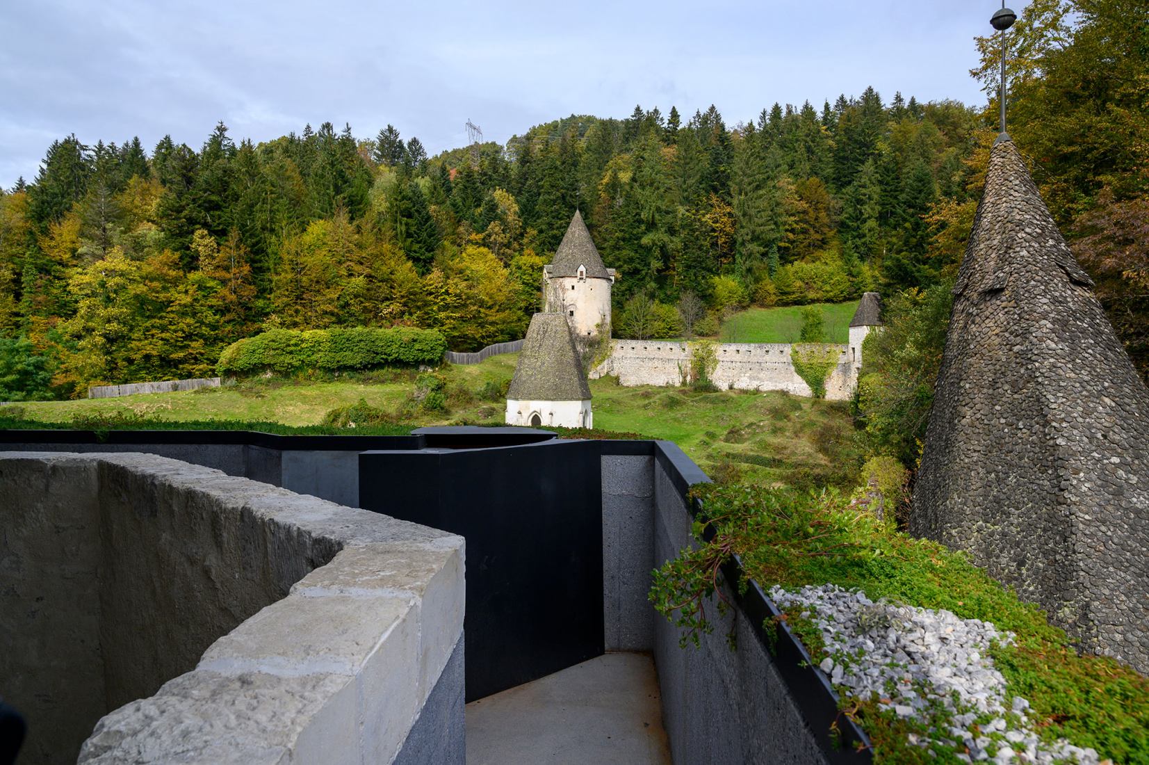 Covering the remains of the Church of St. John the Baptist in the Žiče Charterhouse by Medprostor. Photograph by Miran Kambič.