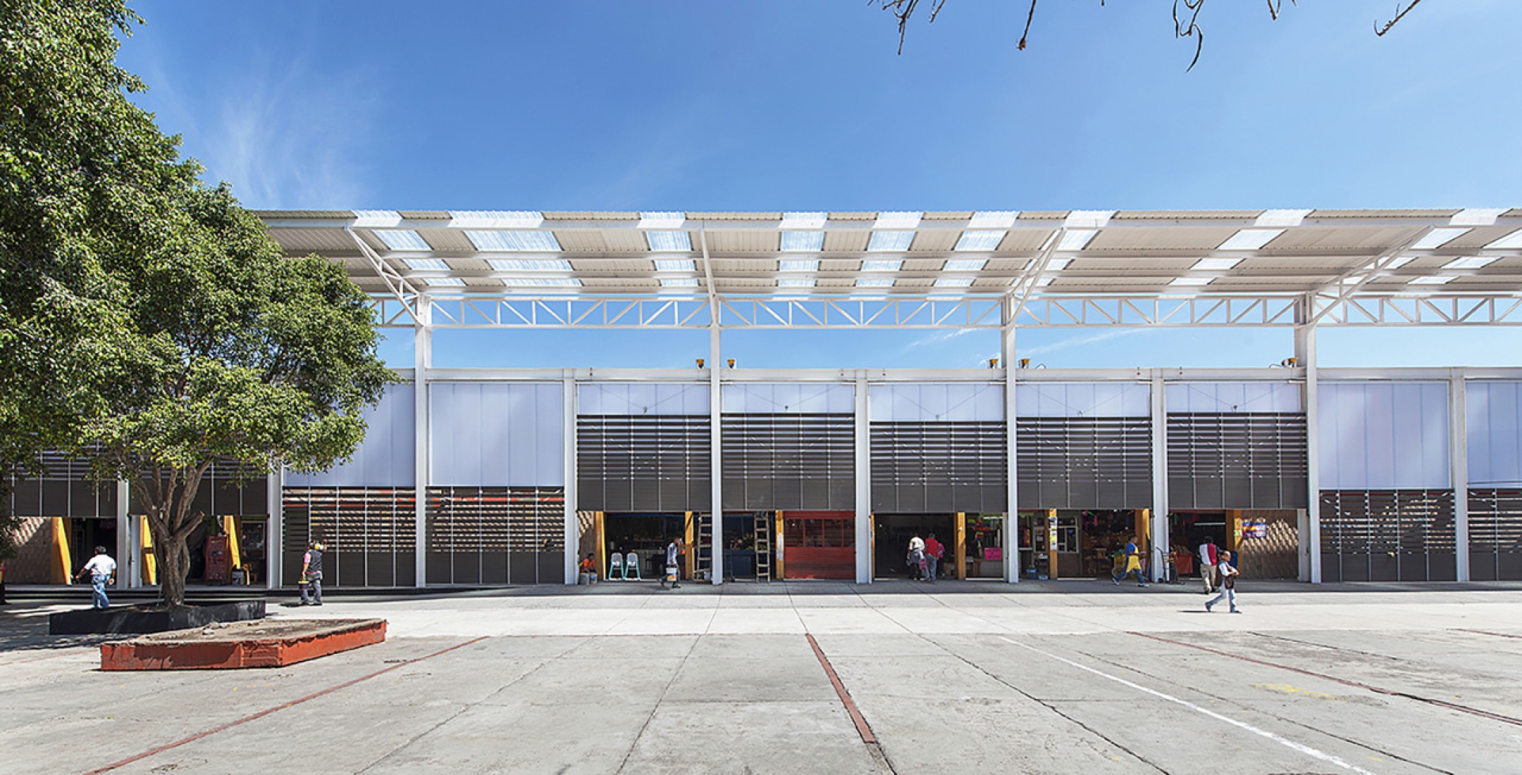 Fachada. Rehabilitación del Mercado de la Purísima por Bandada Studio. Fotografía © Jaime Navarro.