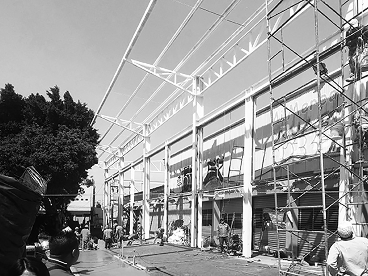 Imagen durante la construcción. Rehabilitación del Mercado de la Purísima por Bandada Studio. Fotografía © Jaime Navarro.