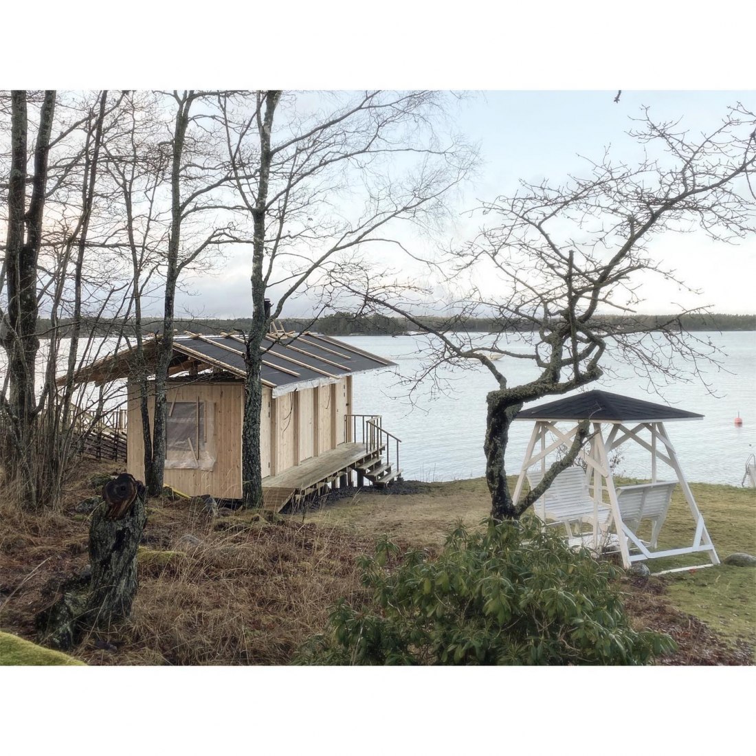 Construcción. Sauna, Smådalarö por Metropolis Arkitekter. Fotografía por Caspar von Vegesack.