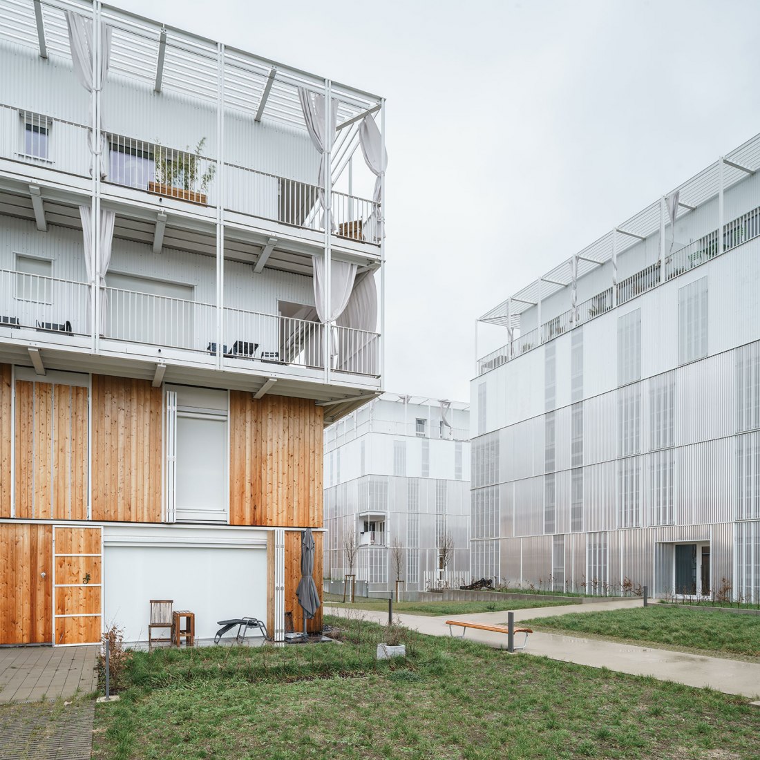 Housing buildings in Kiem, Luxembourg, by Amann, Cánovas, Maruri + Adelino Magalhaes. Photograph by Miguel Fernández Galiano.