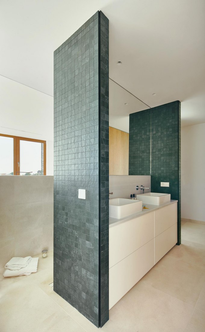 Casa Forbes por Miel Arquitectos. Fotografía por José Hevia