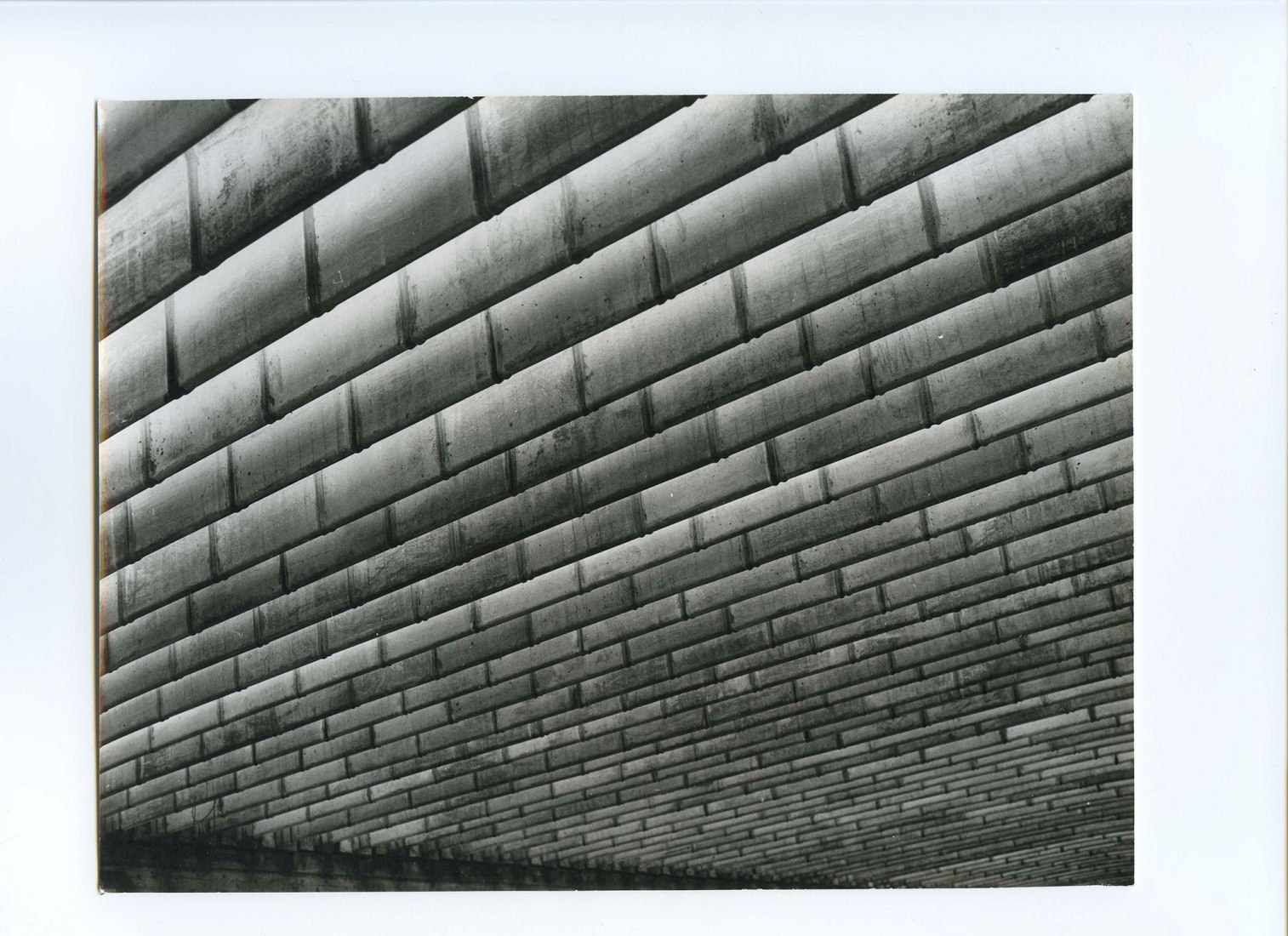 1961. Centro de Estudios hidrográficos. CSIC, Madrid. Interior pages. "Miguel Fisac. Fotografías".