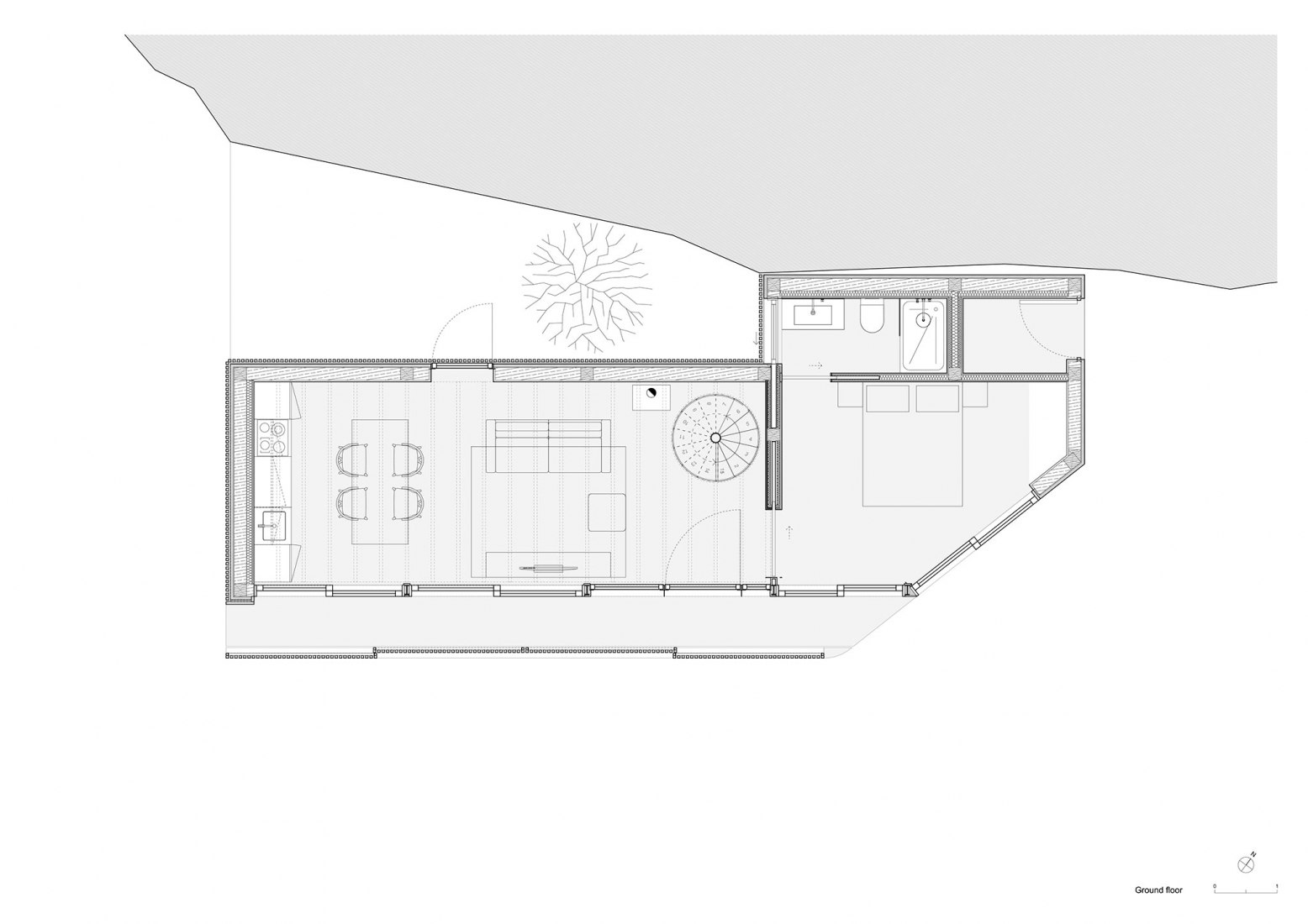 Plano de planta baja. Casa del Granero por Marta Brandão & Mimahousing.