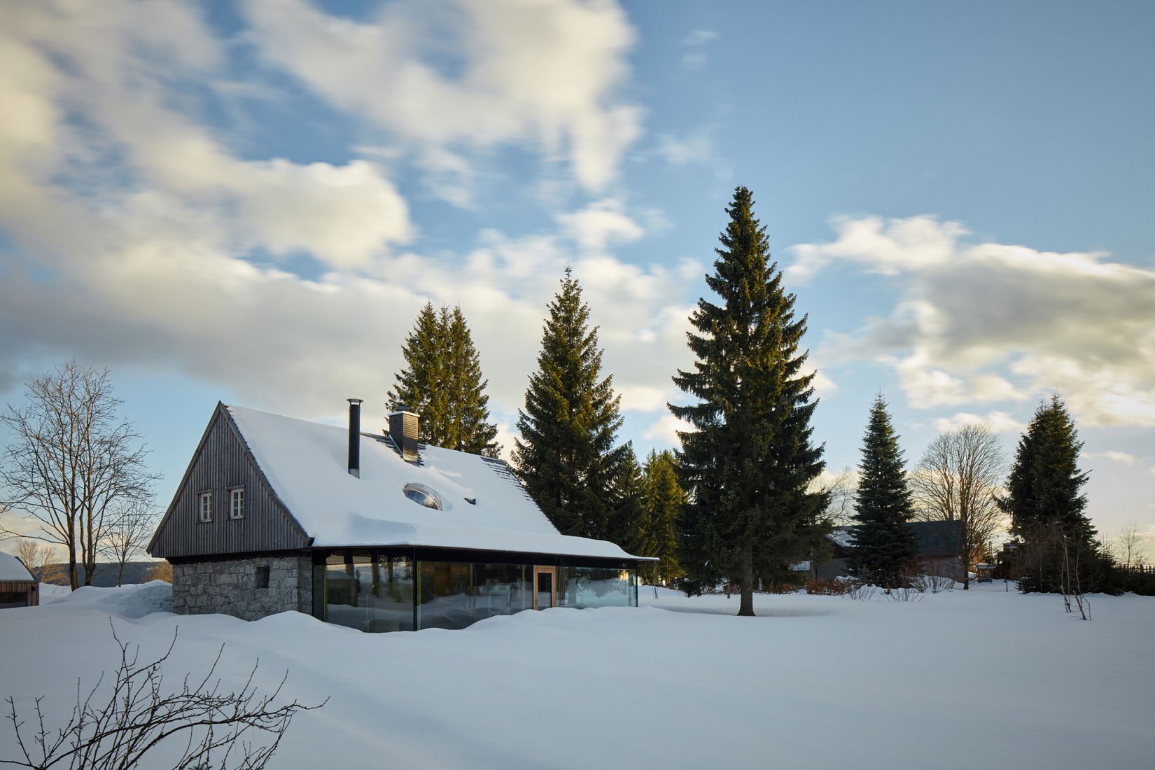 The Glass Cabin by Mjölk architekti. Photograph by BoysPlayNice.