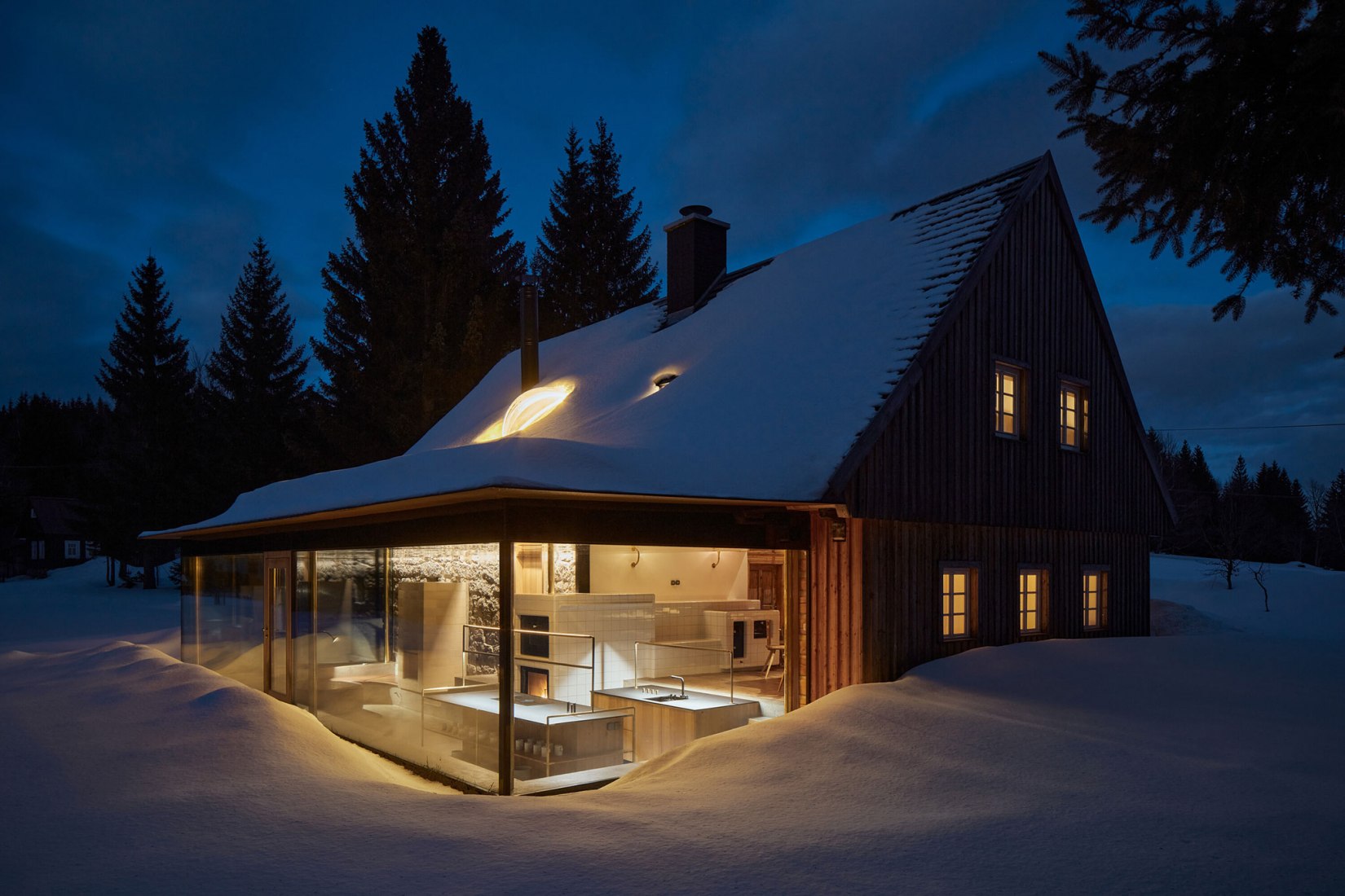 The Glass Cabin by Mjölk architekti. Photograph by BoysPlayNice.