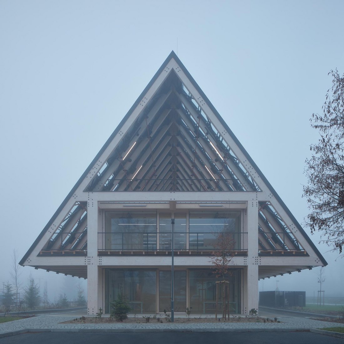 Kloboucká lesní Headquarters by Mjölk architekti. Photograph by BoysPlayNice.