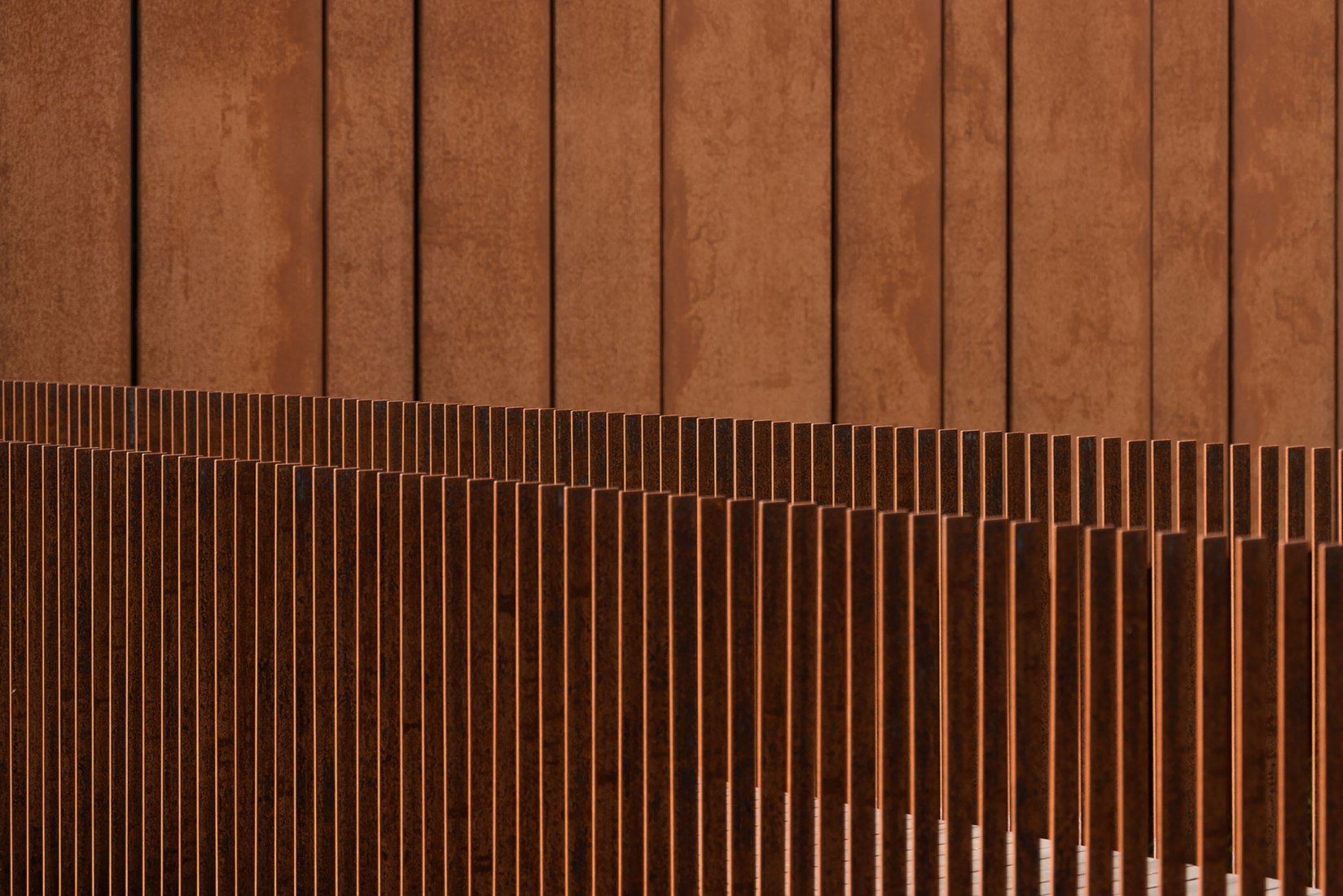 Centro Cultural Suspended Matter Box por MMV Arquitectos. Fotografía por Ricardo Oliveira Alves
