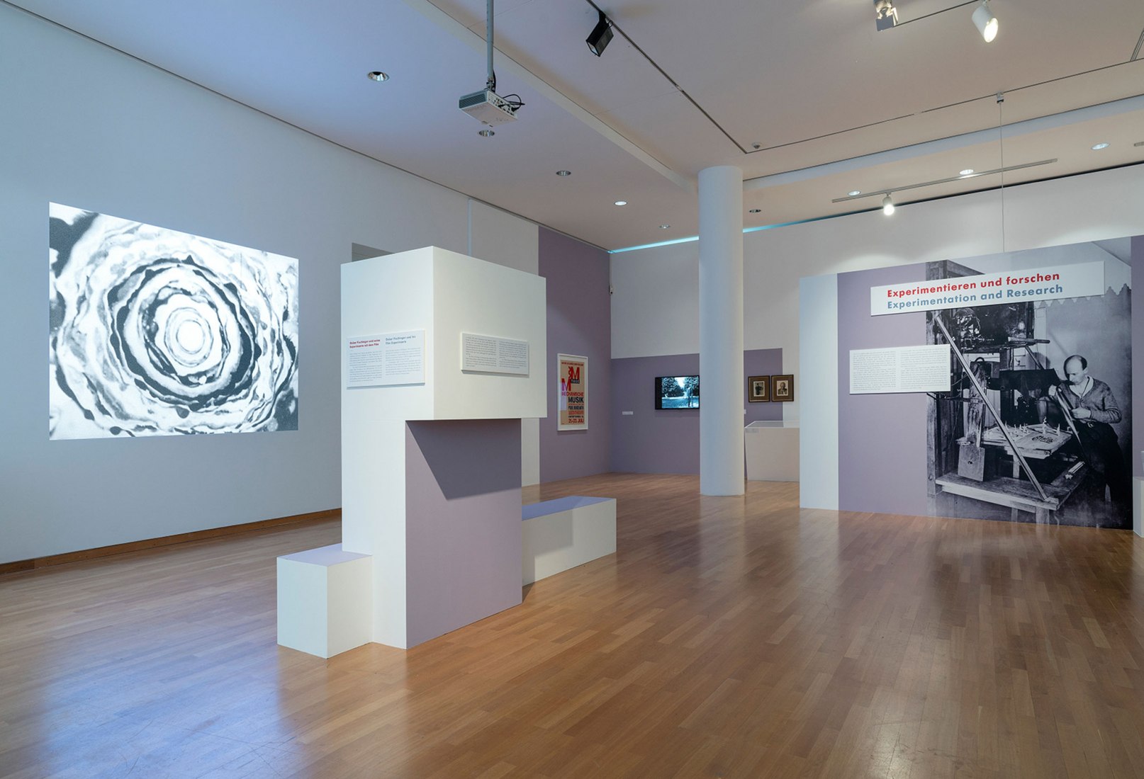 Ausstellungsansicht "Moderne am Main 1919-1933". Fotografía © Museum Angewandte Kunst, Frankfurt am Main